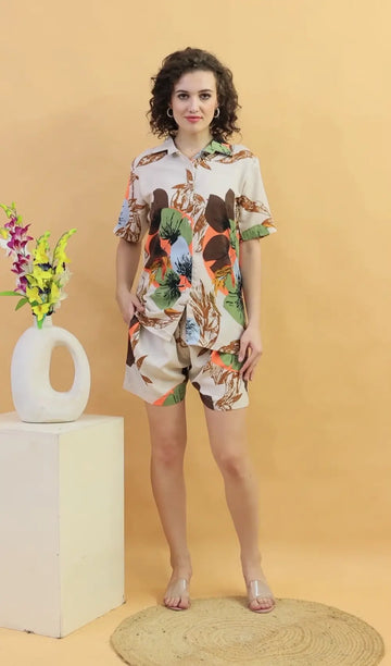 Creamy Floral Shorts Set