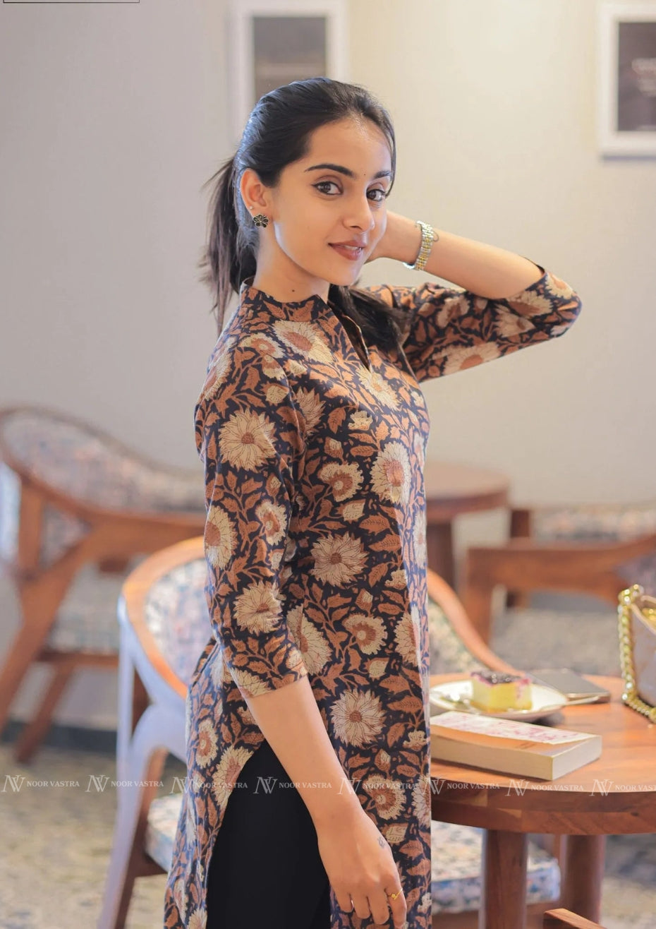 Black Blossom Kurti
